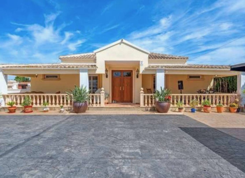 Resale - Villa - Almoradí - Heredades