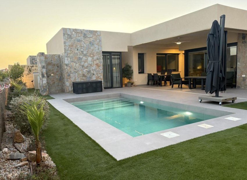 Resale - Villa - Altaona Golf and Country Village - Altaona Golf - Country Village