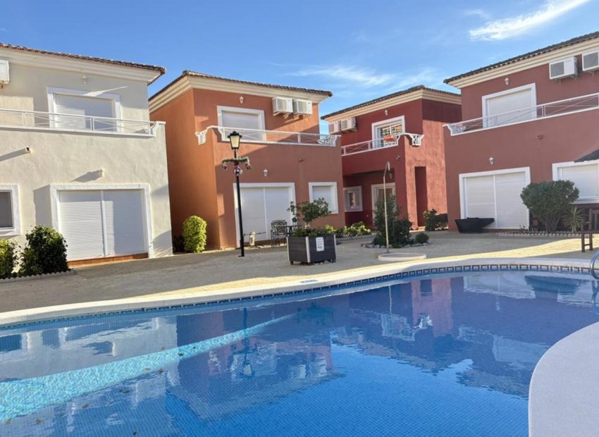 Resale - Villa - Altaona Golf and Country Village - Altaona Golf - Country Village