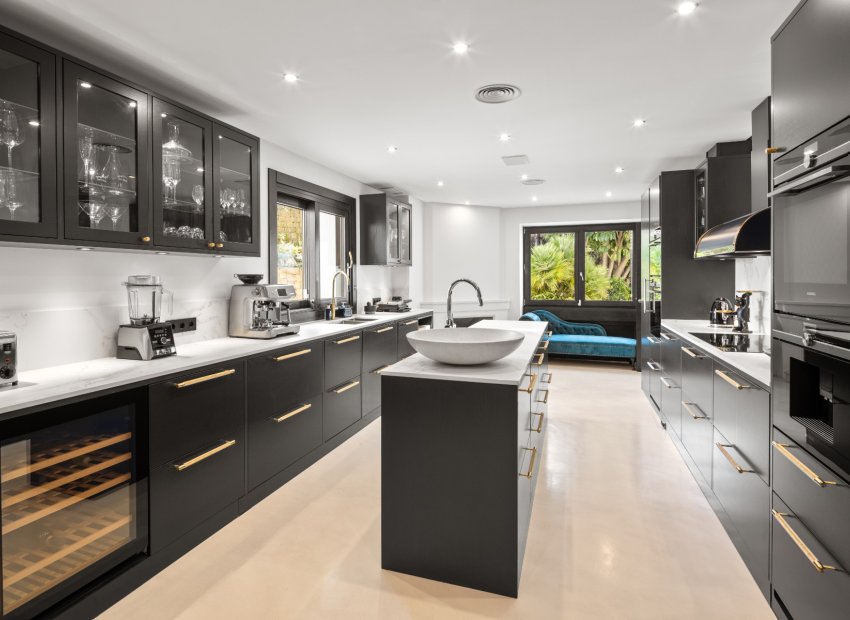 Resale - Villa - Benahavís - La Quinta