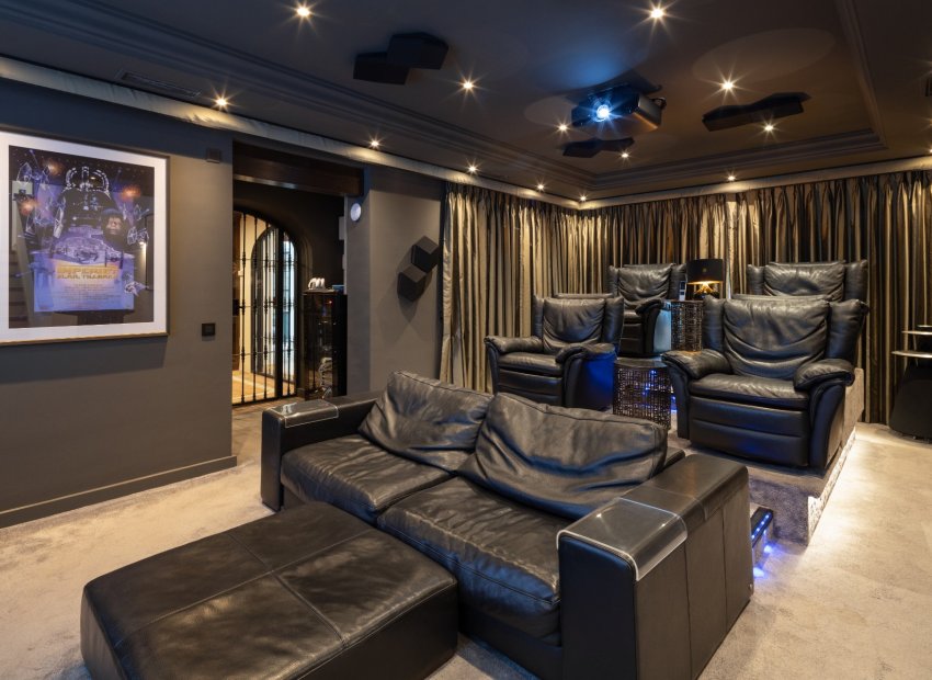 Resale - Villa - Benahavís - La Quinta