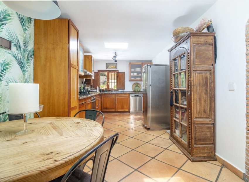 Resale - Villa - Benahavís - La Quinta