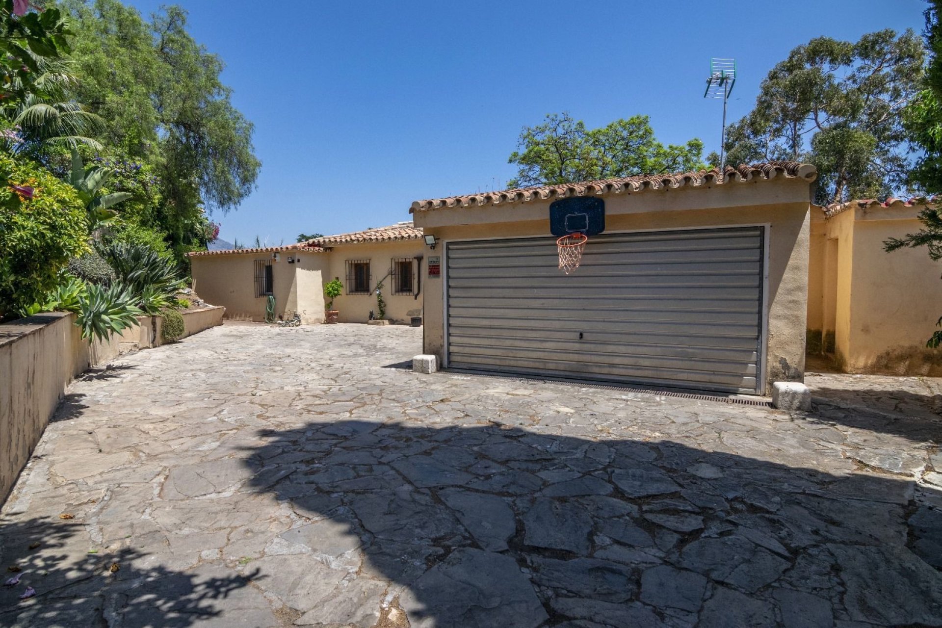 Resale - Villa - Benahavís - La Quinta