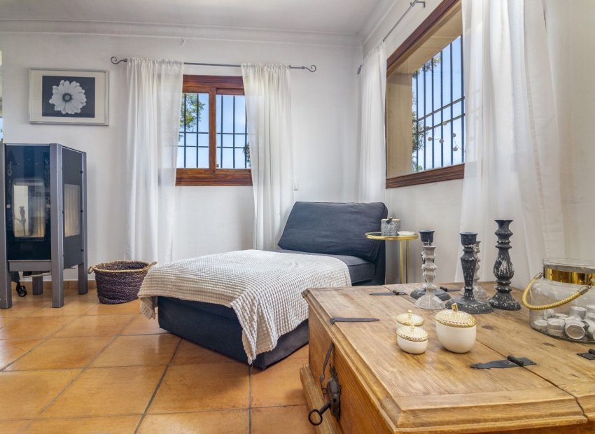 Resale - Villa - Benahavís - La Quinta