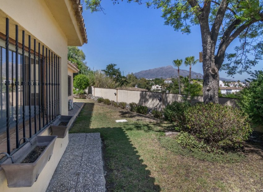 Resale - Villa - Benahavís - La Quinta
