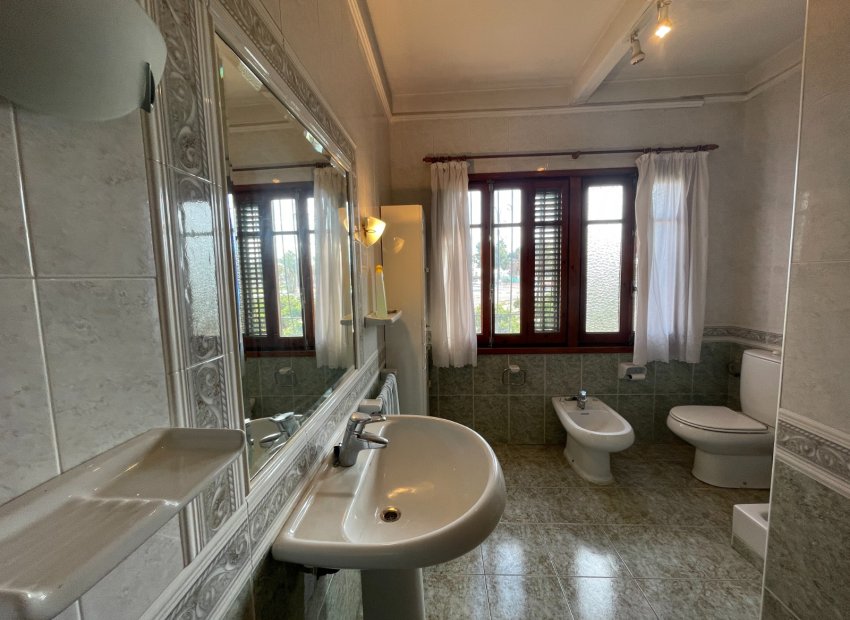 Resale - Villa - Benejúzar - Comunidad Valenciana