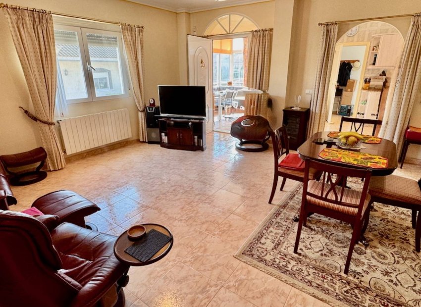 Resale - Villa - Benferri