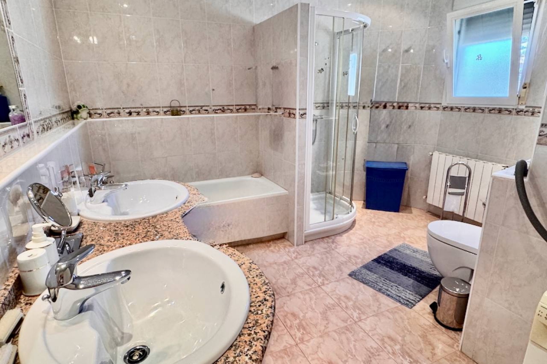 Resale - Villa - Benferri