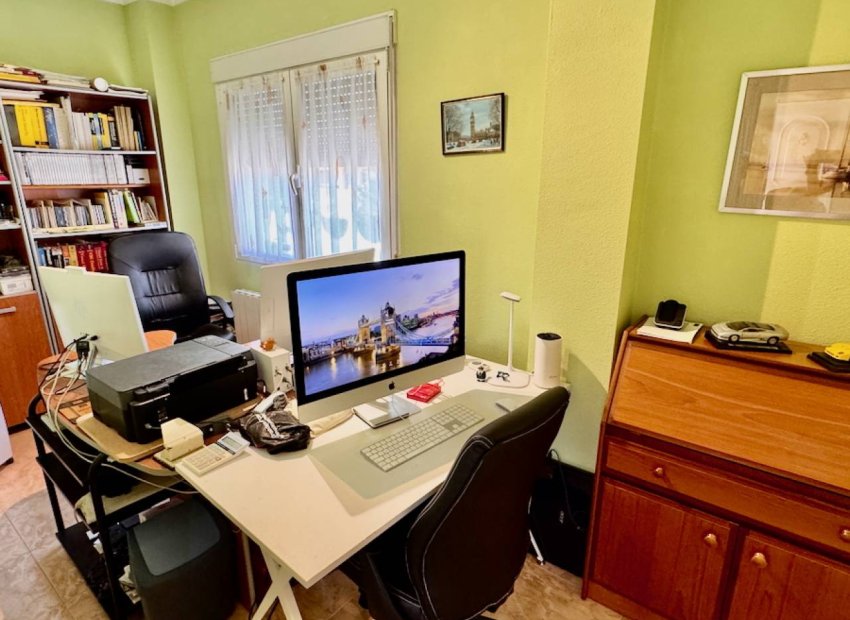 Resale - Villa - Benferri