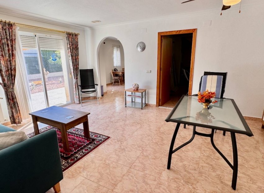 Resale - Villa - Benferri