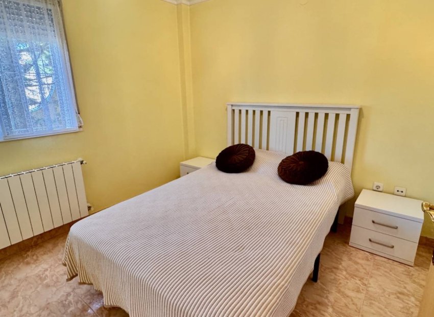 Resale - Villa - Benferri