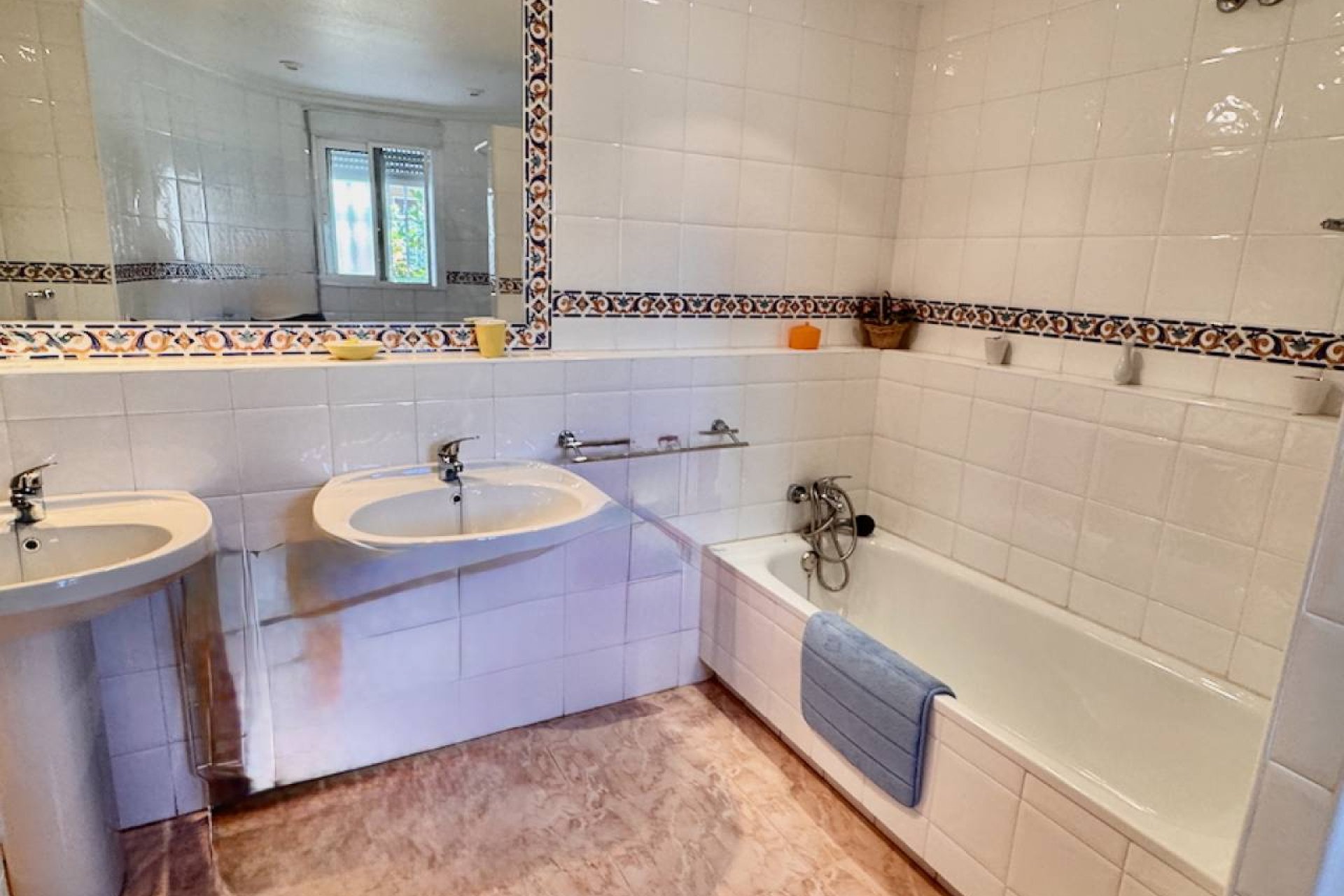 Resale - Villa - Benferri