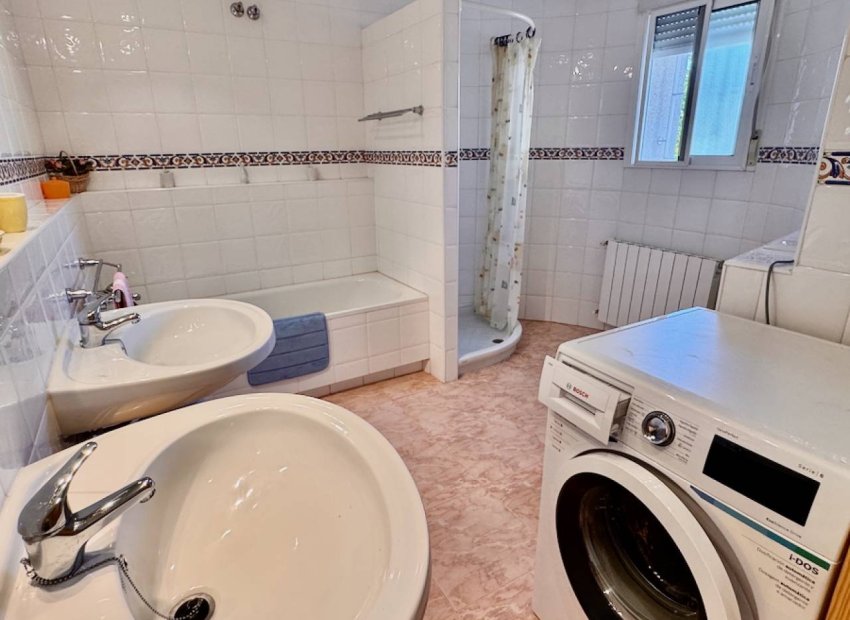 Resale - Villa - Benferri