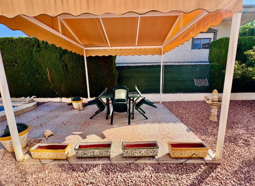 Resale - Villa - Benferri