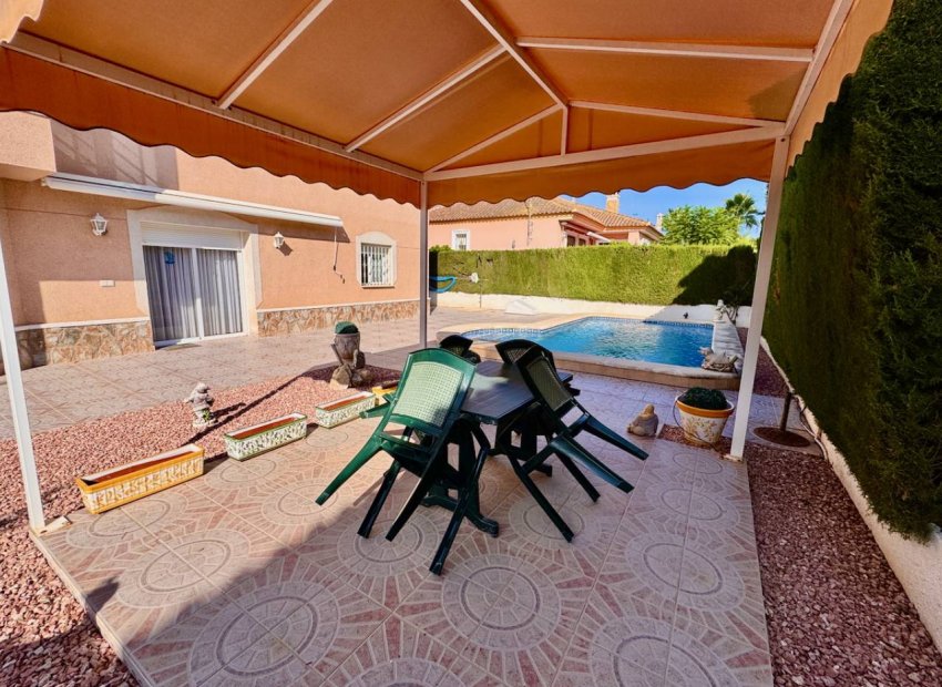 Resale - Villa - Benferri