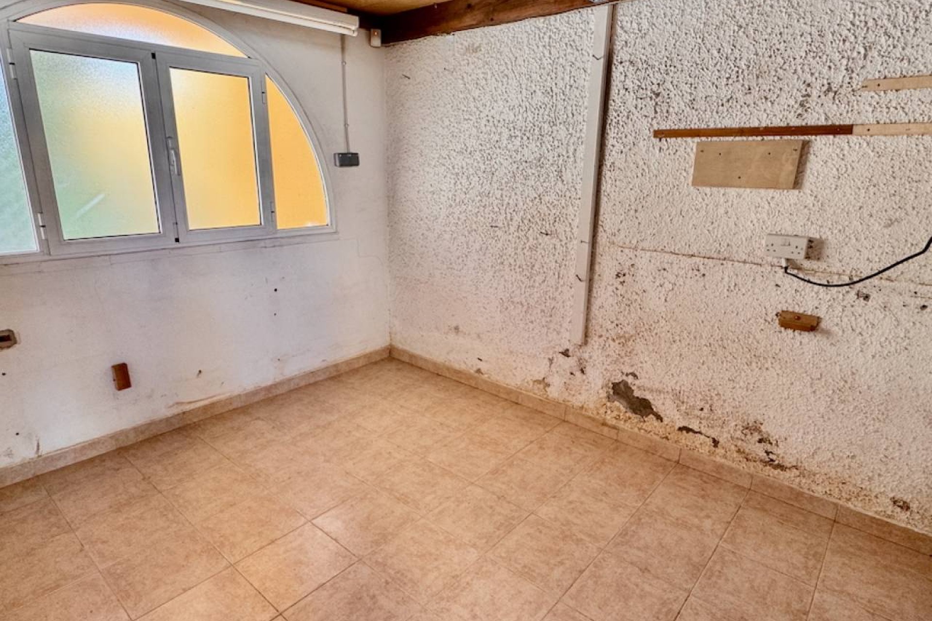 Resale - Villa - Benferri