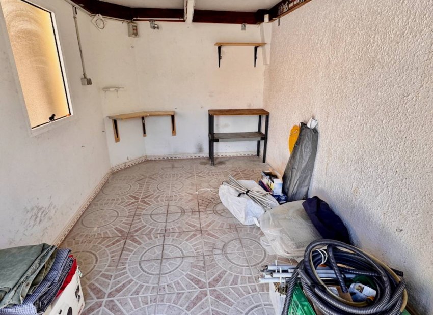 Resale - Villa - Benferri