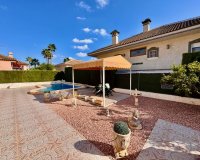 Resale - Villa - Benferri