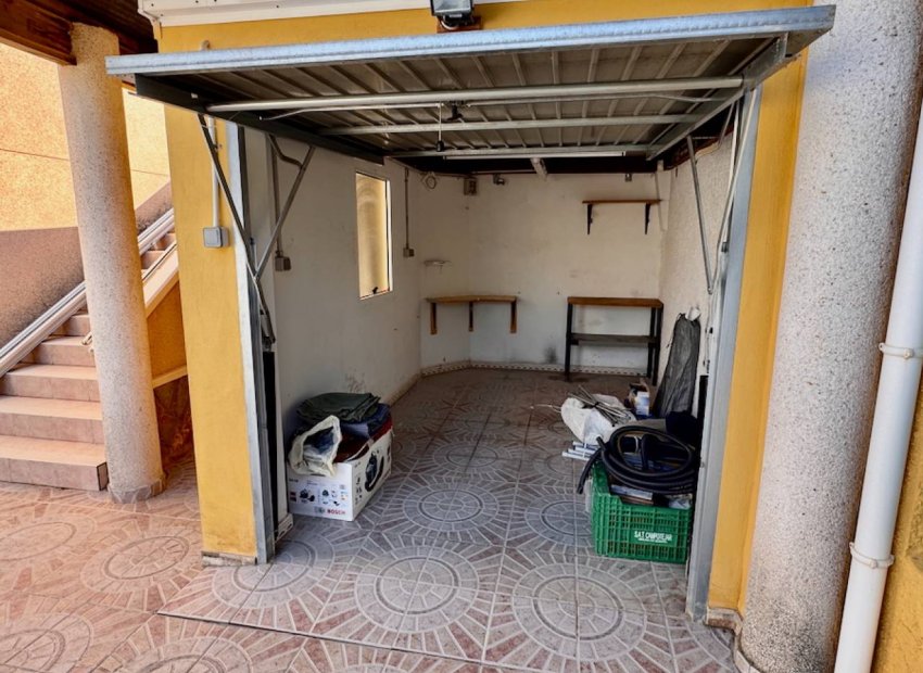 Resale - Villa - Benferri