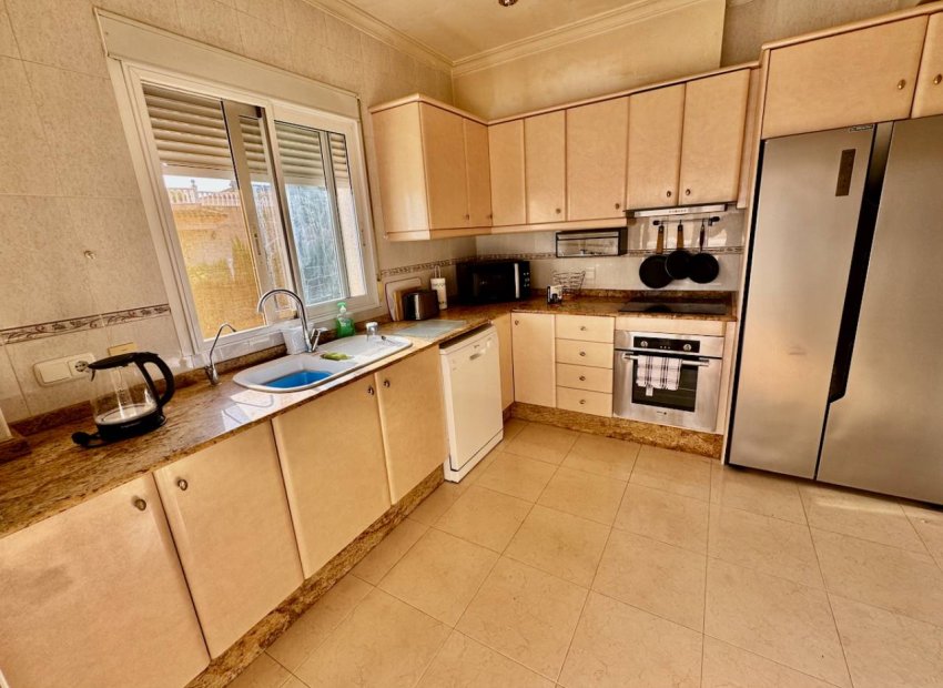 Resale - Villa - Benferri