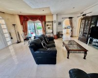 Resale - Villa - Benferri