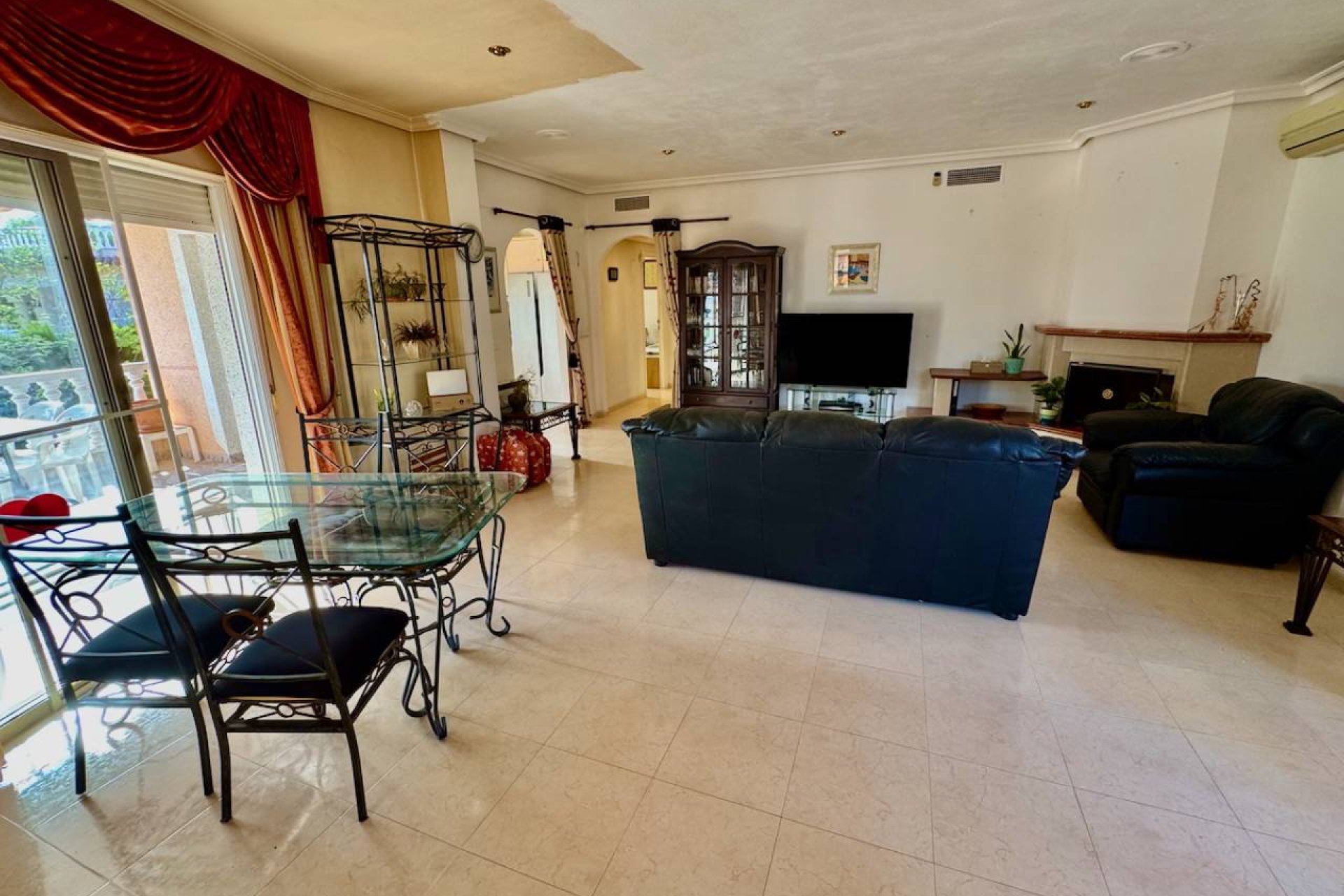 Resale - Villa - Benferri