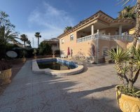 Resale - Villa - Benferri