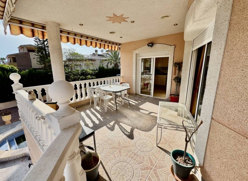 Resale - Villa - Benferri