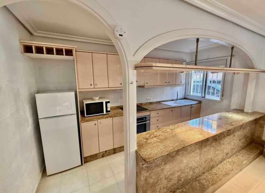 Resale - Villa - Benferri