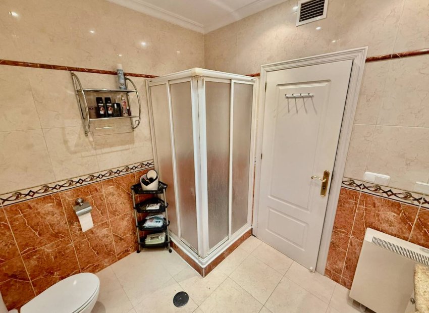 Resale - Villa - Benferri