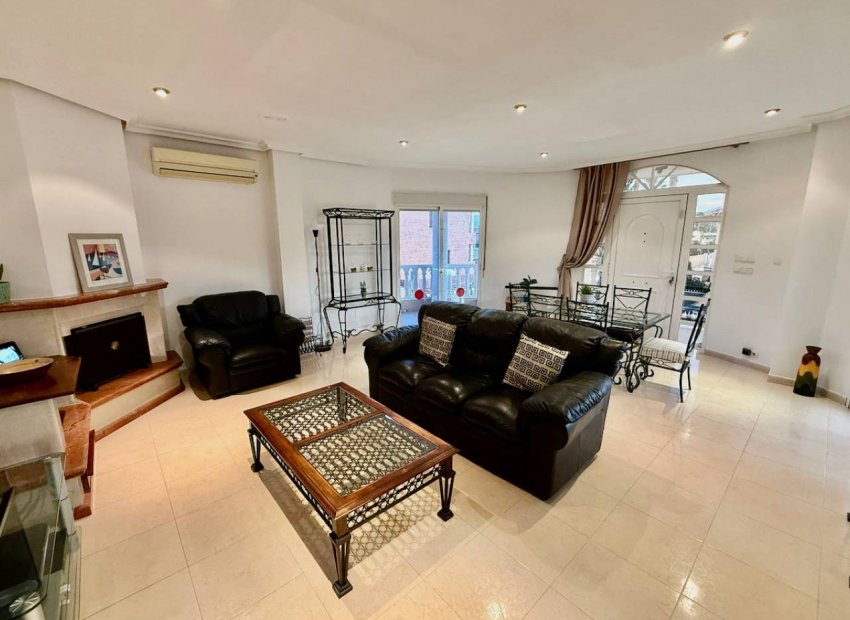 Resale - Villa - Benferri