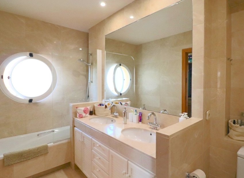 Resale - Villa - Benidorm - Coblanca