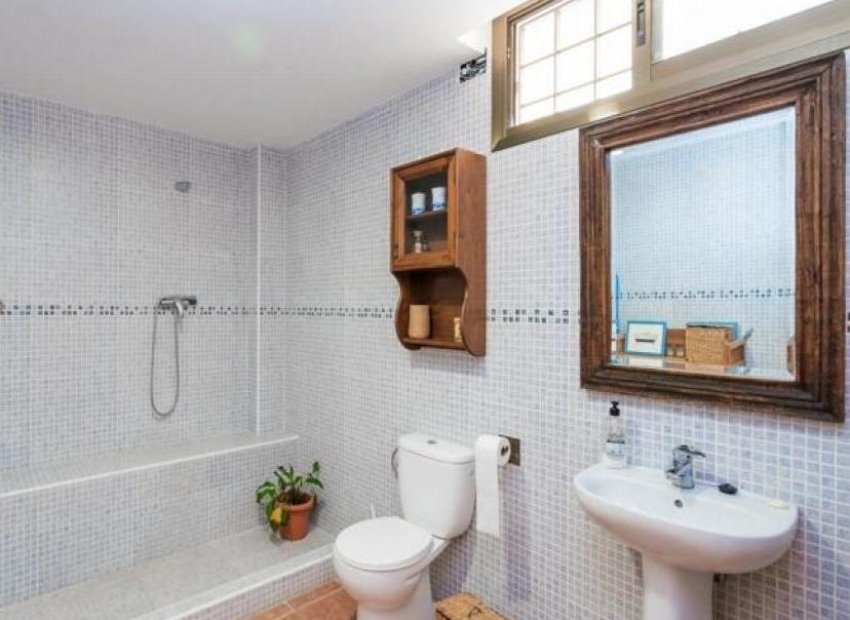 Resale - Villa - Benidorm - Poniente