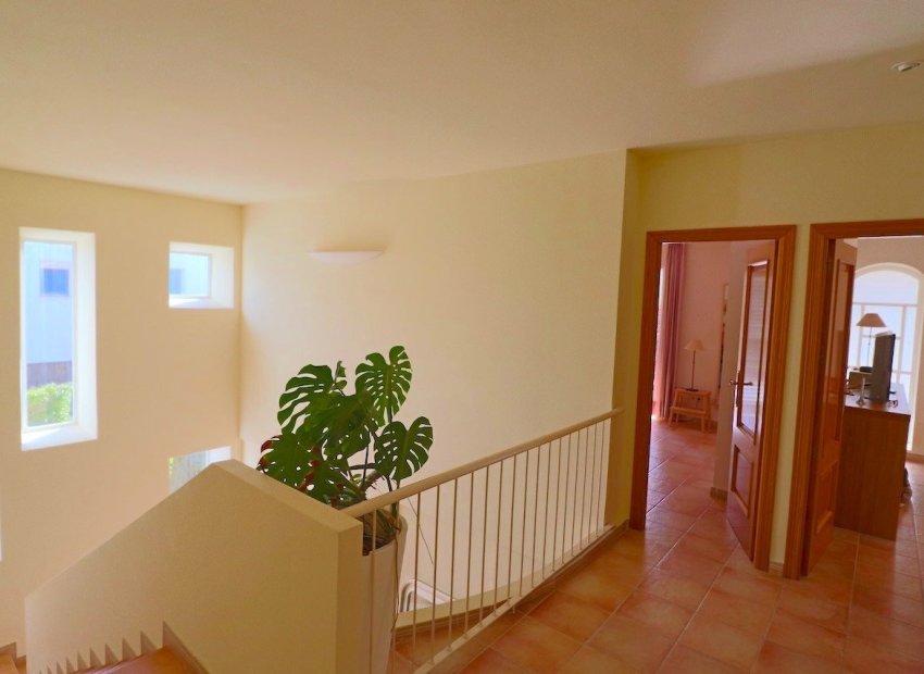 Resale - Villa - Benidorm - Urbanizaciones