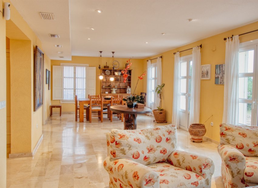 Resale - Villa - Benidorm - Zona de Poniente