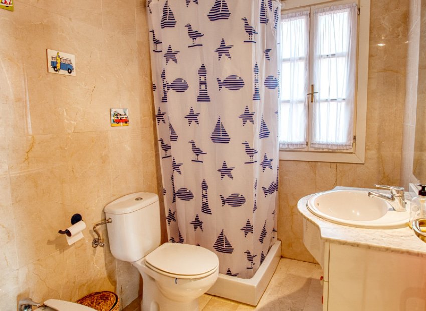 Resale - Villa - Benidorm - Zona de Poniente