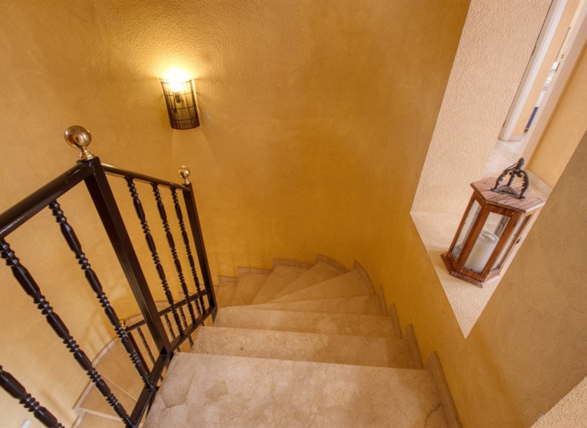 Resale - Villa - Benidorm - Zona de Poniente