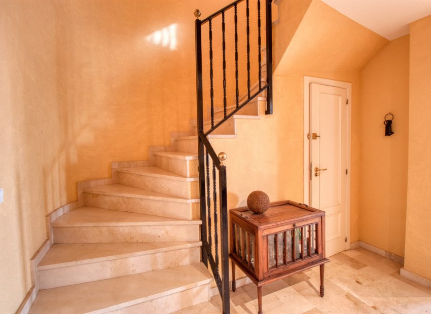 Resale - Villa - Benidorm - Zona de Poniente