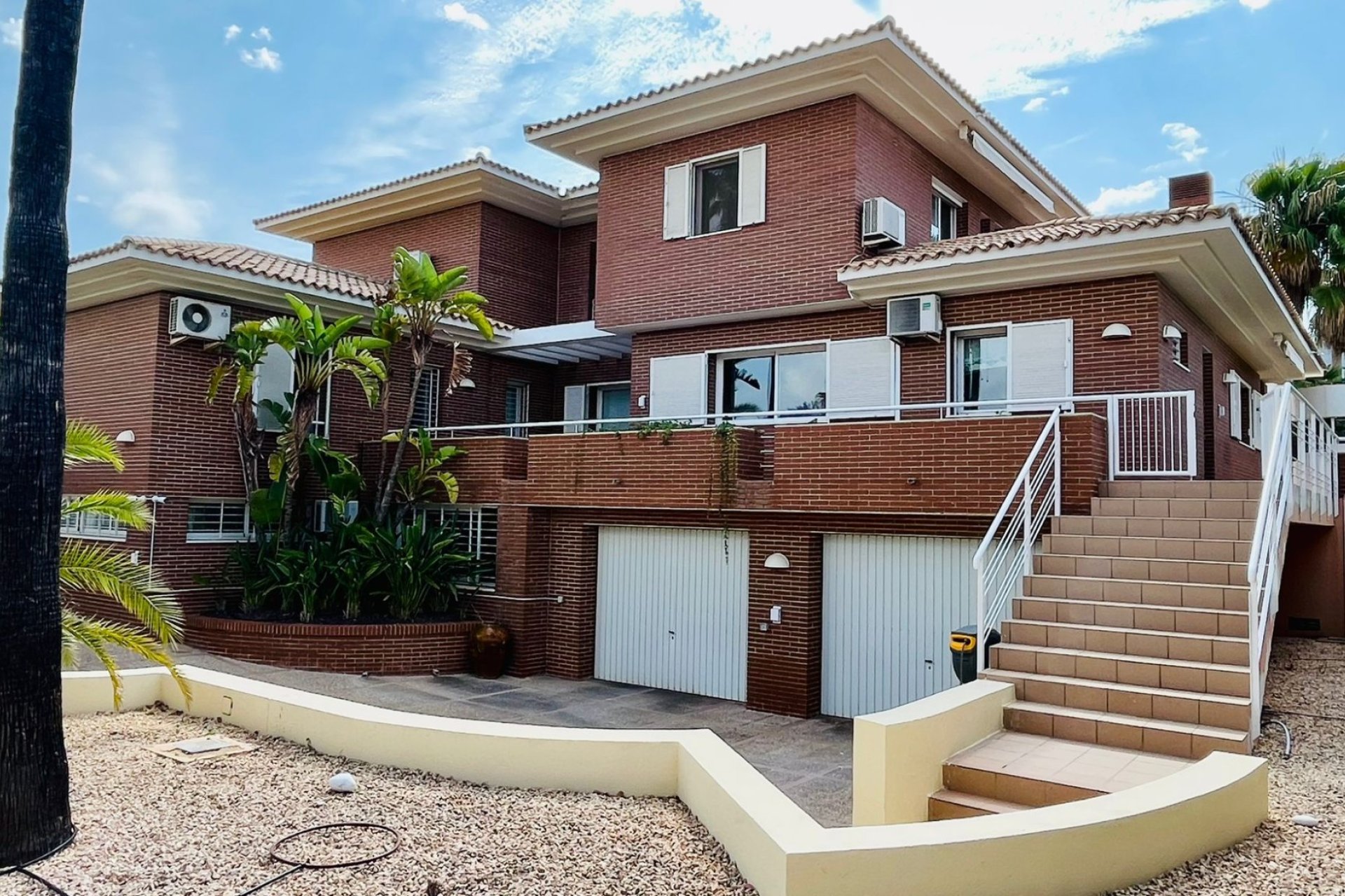 Resale - Villa - Benidorm