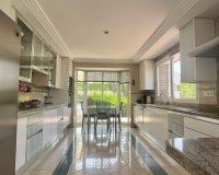 Resale - Villa - Benidorm