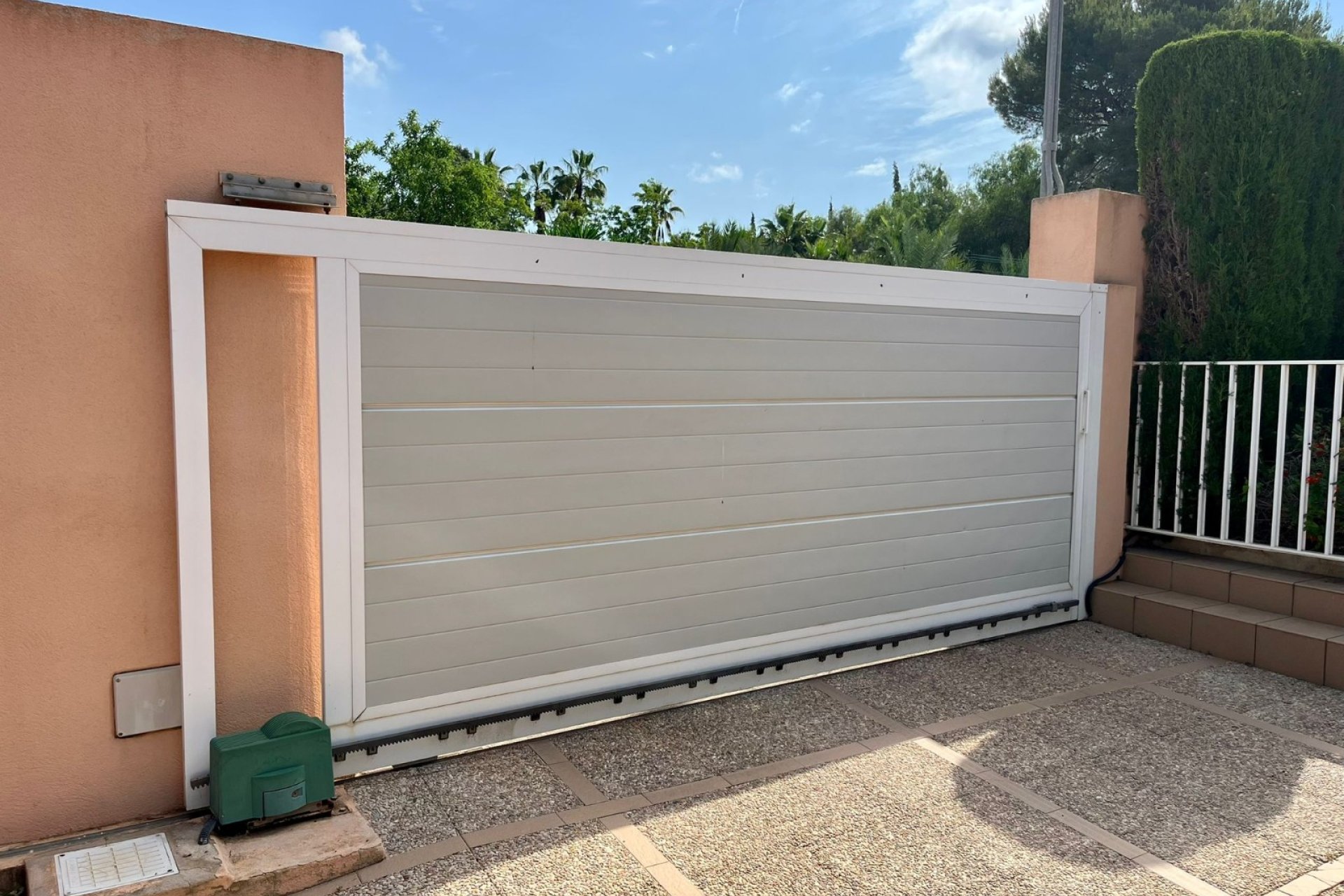 Resale - Villa - Benidorm