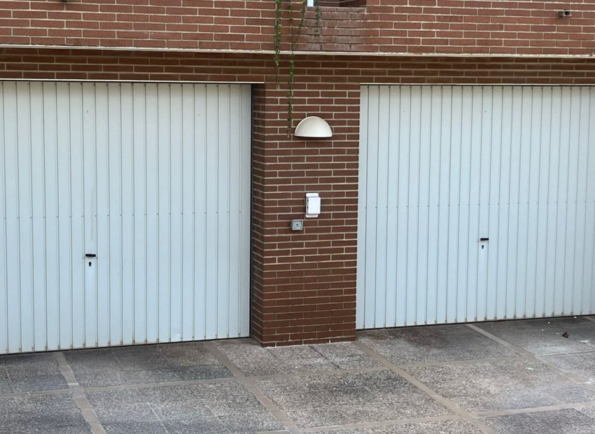 Resale - Villa - Benidorm