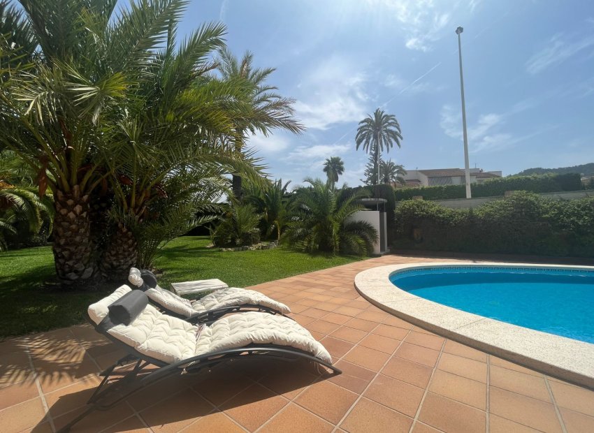 Resale - Villa - Benidorm