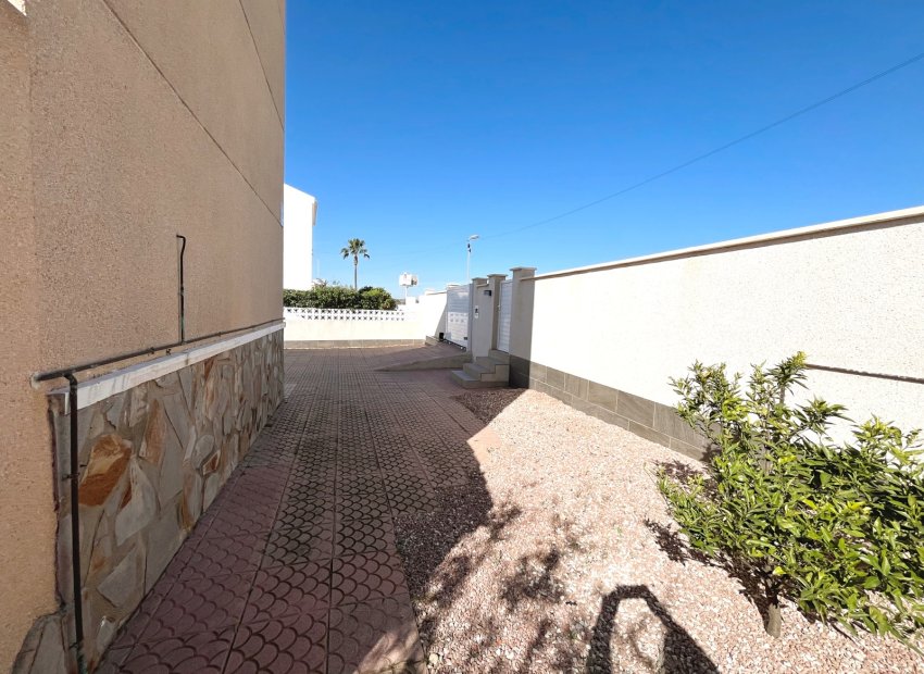 Resale - Villa - Benijofar - Monte Azul