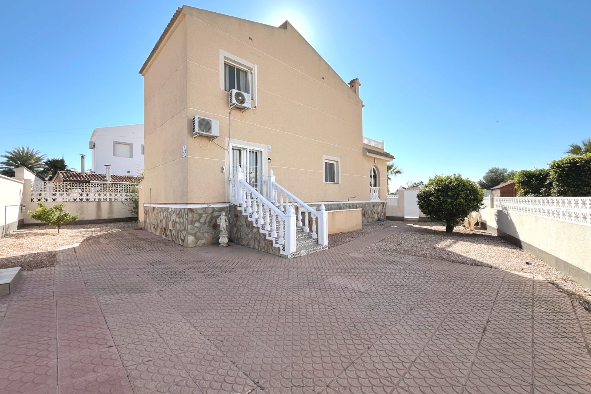 Resale - Villa - Benijofar - Monte Azul