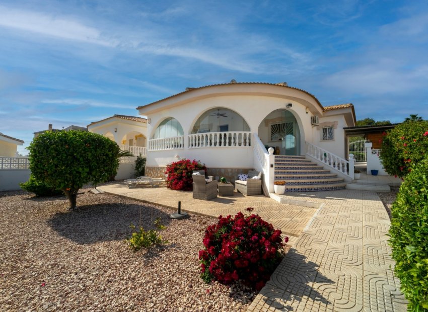 Resale - Villa - Benijofar - Monte Azul