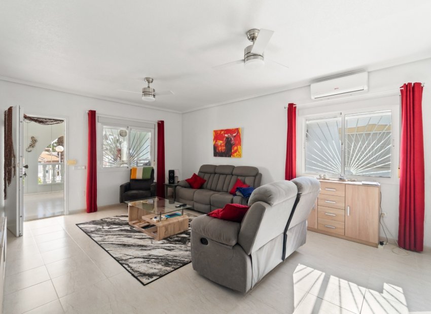 Resale - Villa - Benijofar - Monte Azul