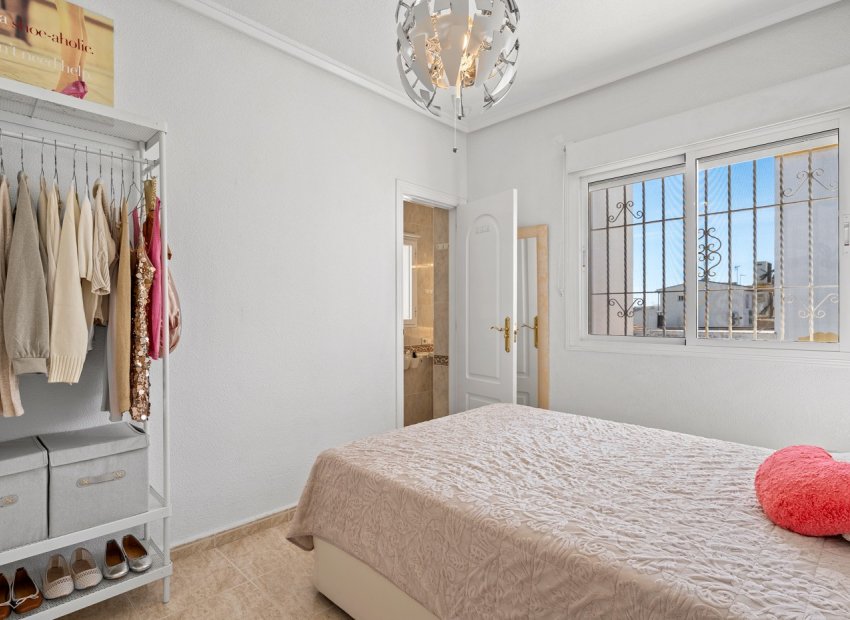Resale - Villa - Benijofar - Monte Azul