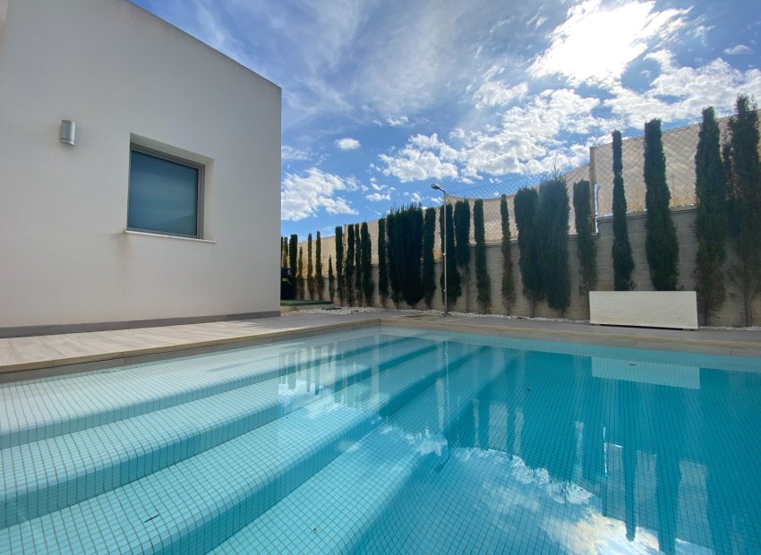 Resale - Villa - Benijofar