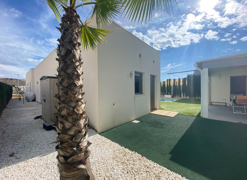 Resale - Villa - Benijofar